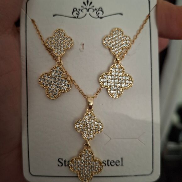 Diamond Gold Clover Necklace + Earrings Set - Picture 1 of 5